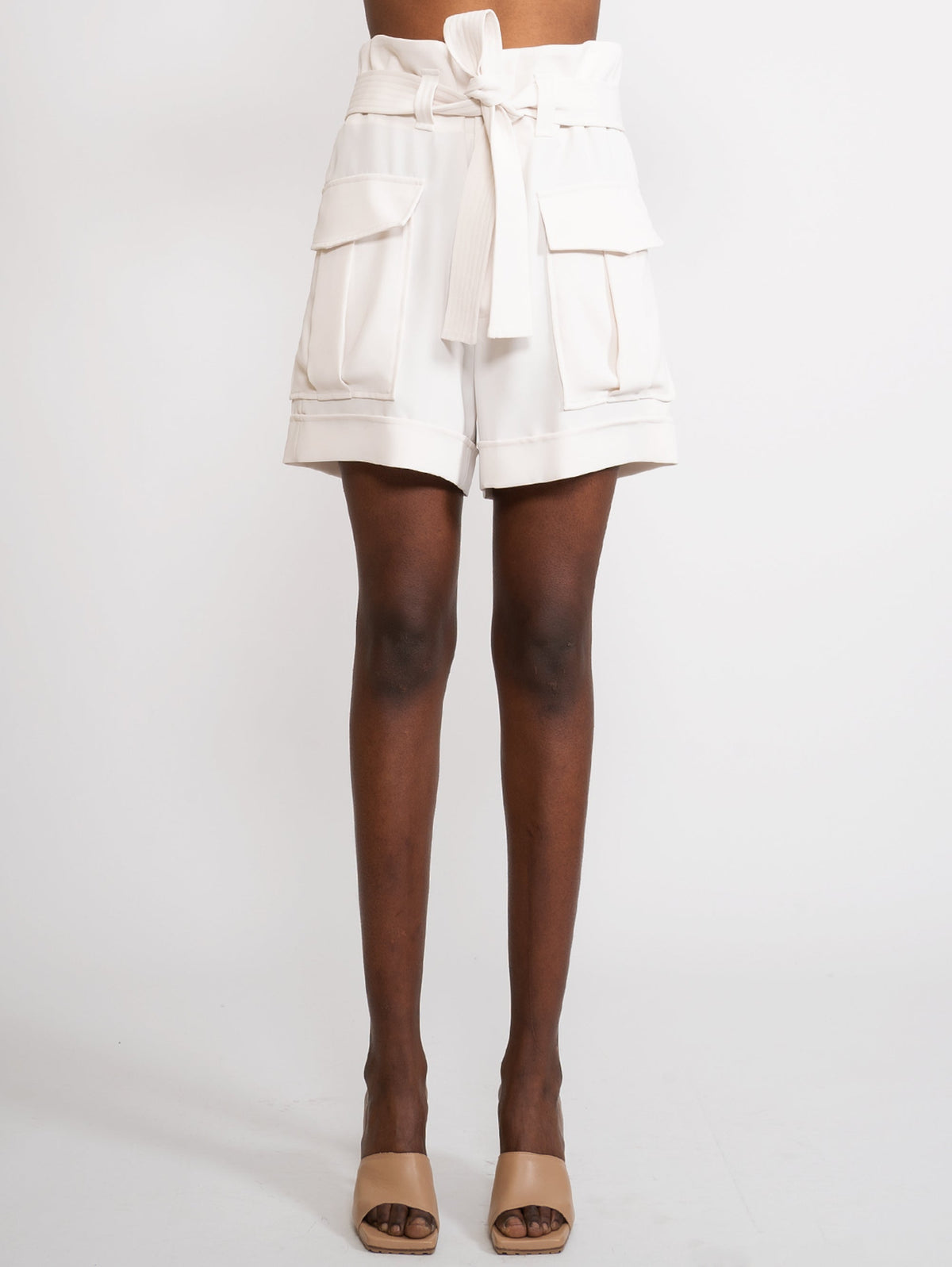 2026 New Arrival Shorts con Tasche a Toppa Panna