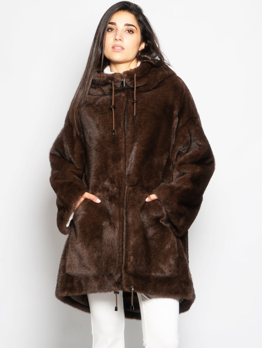 2026 New Arrival Parka con Cappuccio in Eco Pelliccia Visone