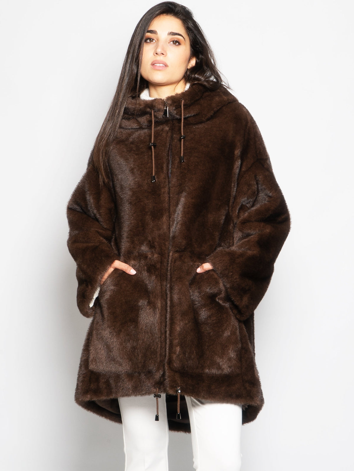 2026 New Arrival Parka con Cappuccio in Eco Pelliccia Visone