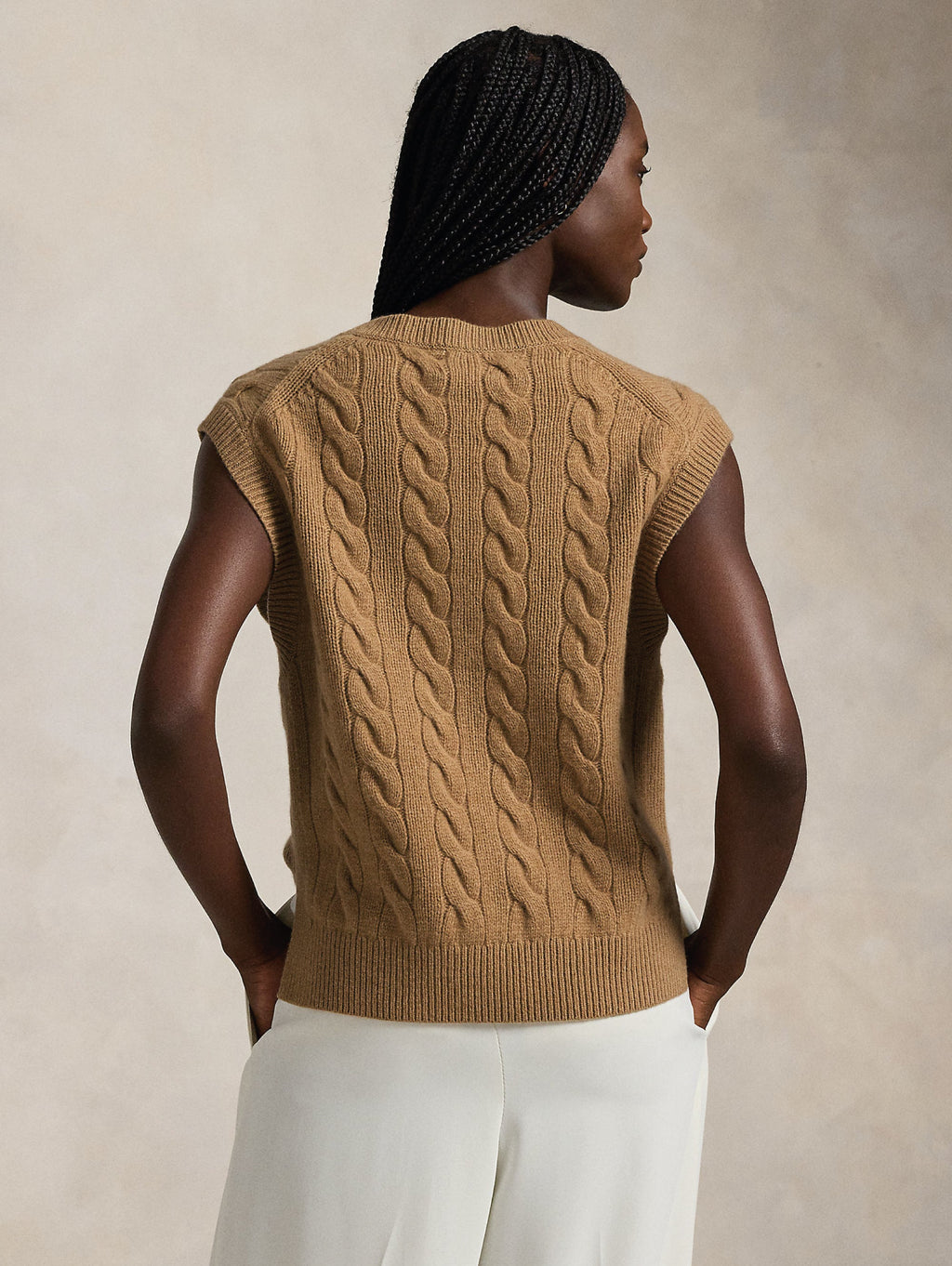 2026 New Arrival Gilet con Scollo a V a Trecce Cammello