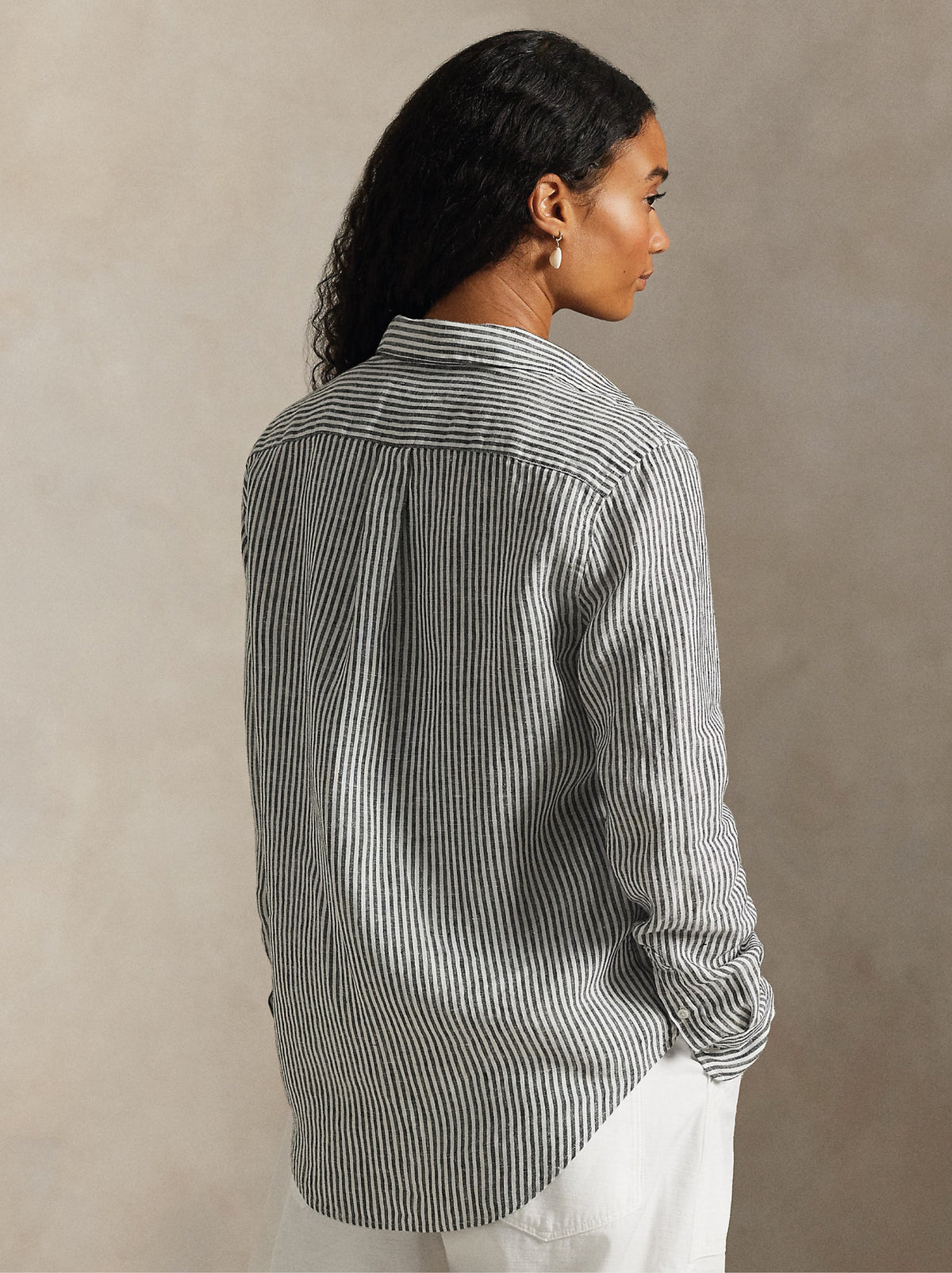 2026 New Arrival Camicia a Righe in Lino Classic Fit Nero/Bianco