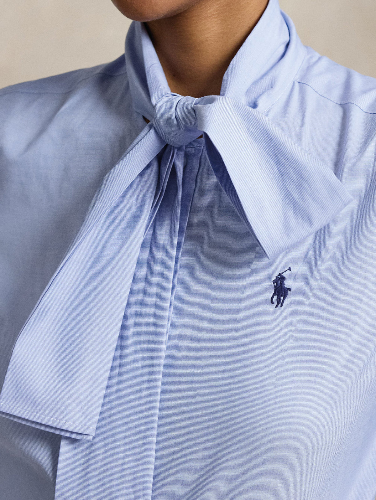 2026 New Arrival Camicia con Lacci sul Collo Blu