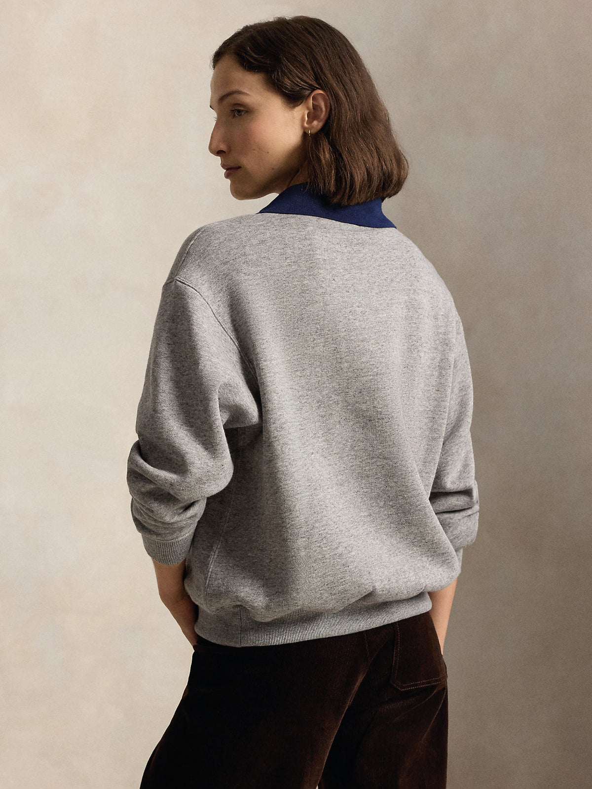 2026 New Arrival Felpa Gircollo con Collo Polo Applicato Grigio