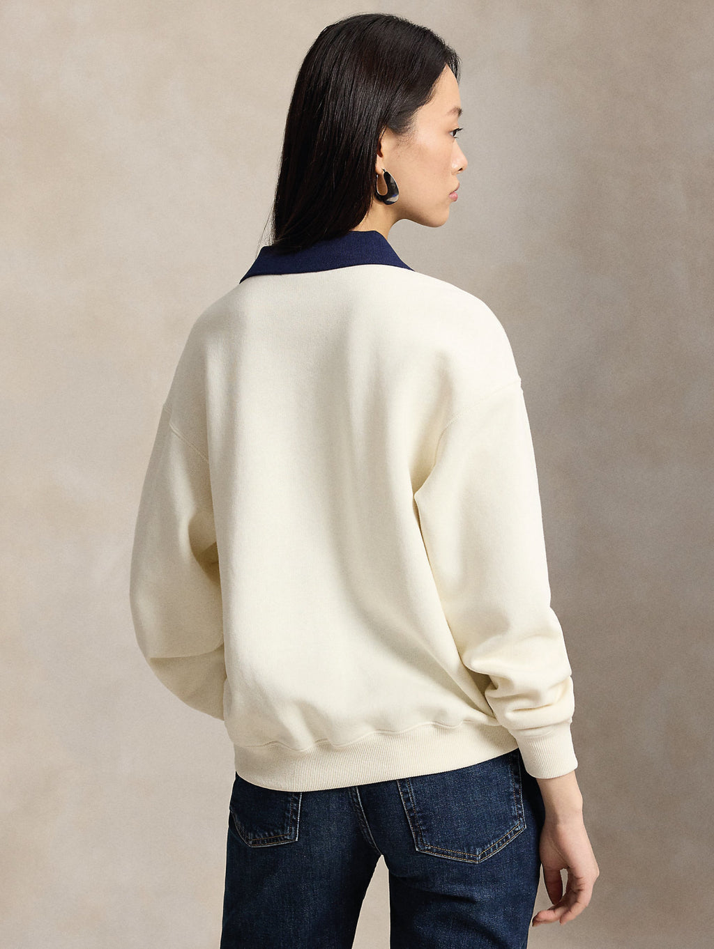 2026 New Arrival Felpa Gircollo con Collo Polo Applicato Crema