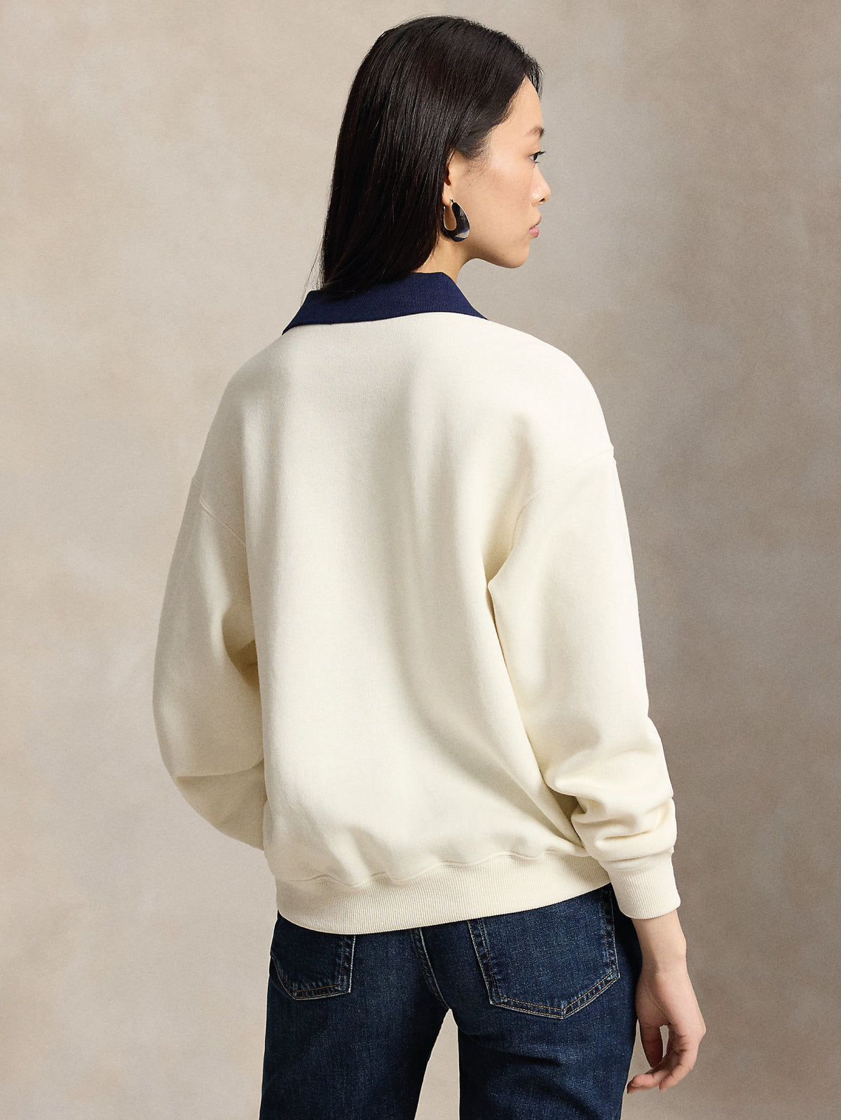 2026 New Arrival Felpa Gircollo con Collo Polo Applicato Crema