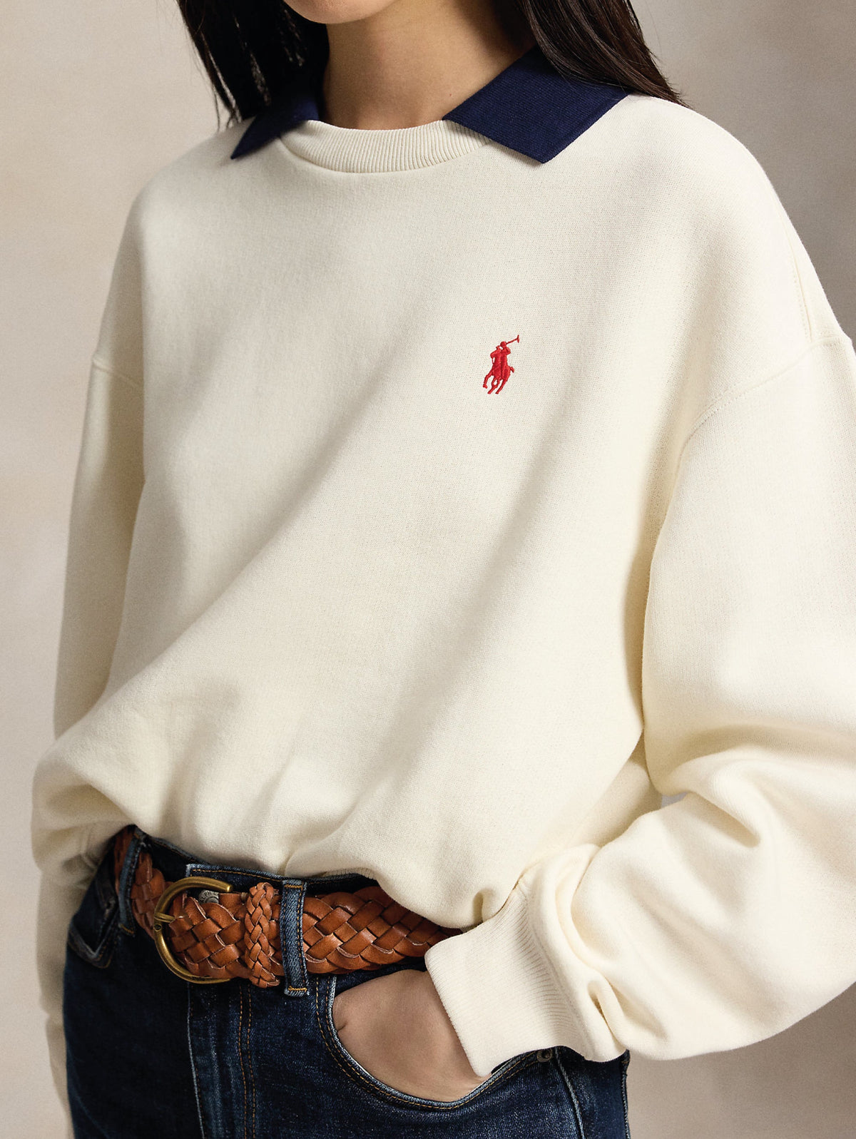 2026 New Arrival Felpa Gircollo con Collo Polo Applicato Crema