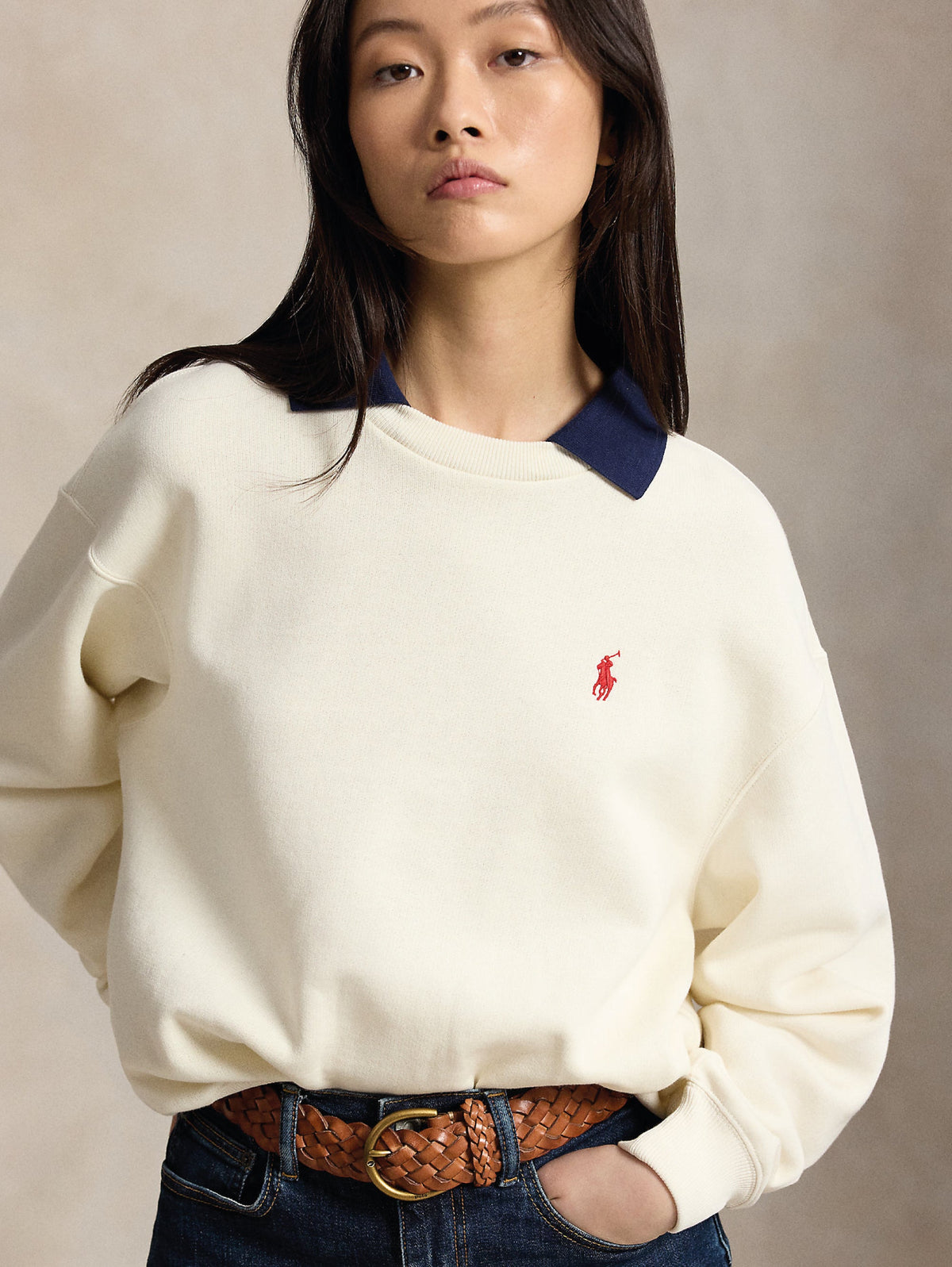 2026 New Arrival Felpa Gircollo con Collo Polo Applicato Crema