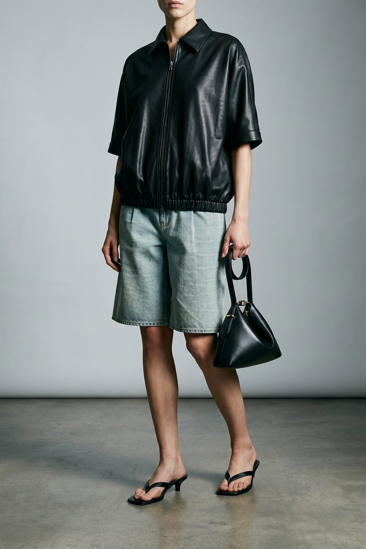 2026 New Arrival bevel handbag in slightly structured palmellatta leather