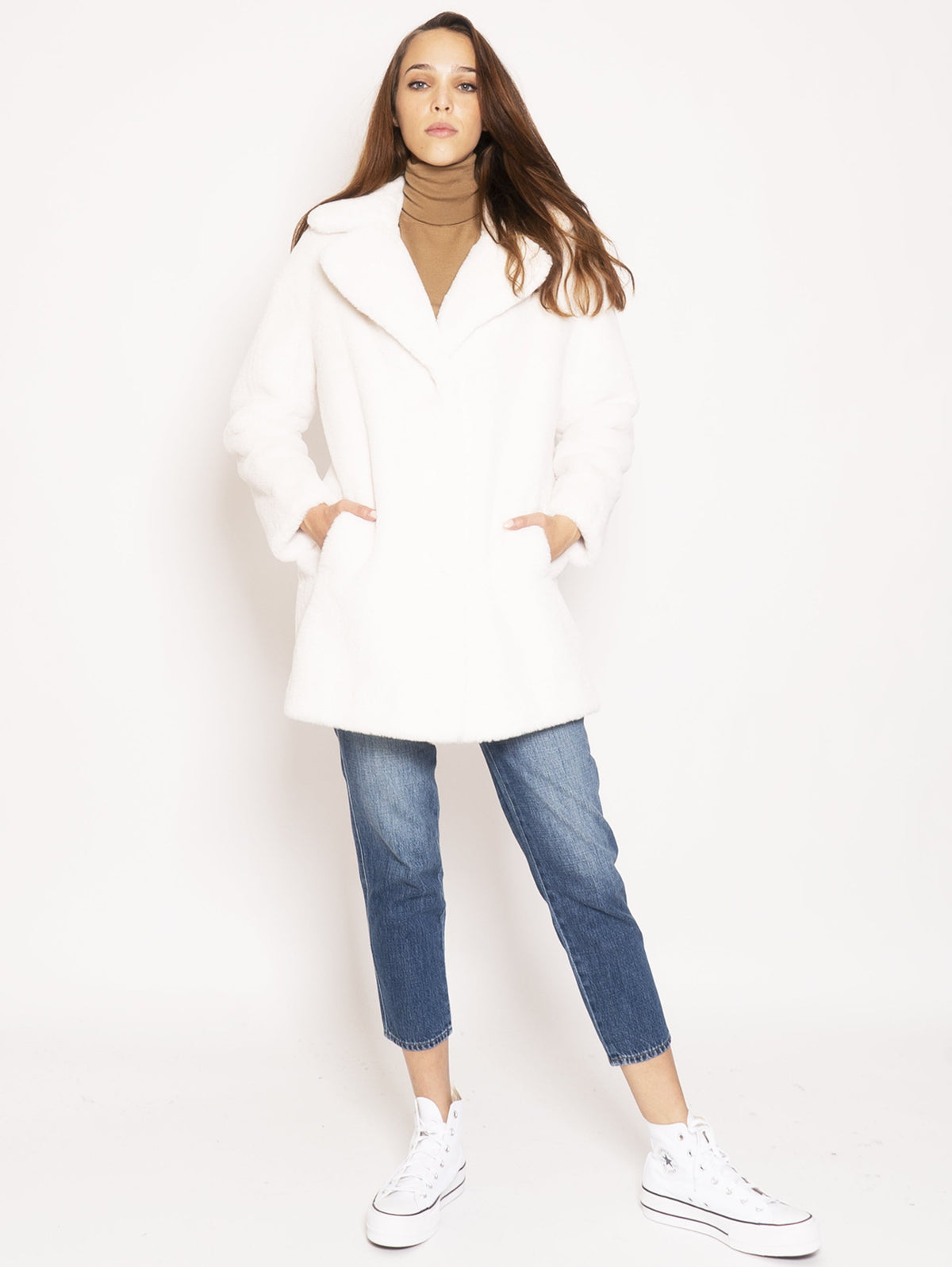 2026 New Arrival Cappotto in Ecofur - Bianco