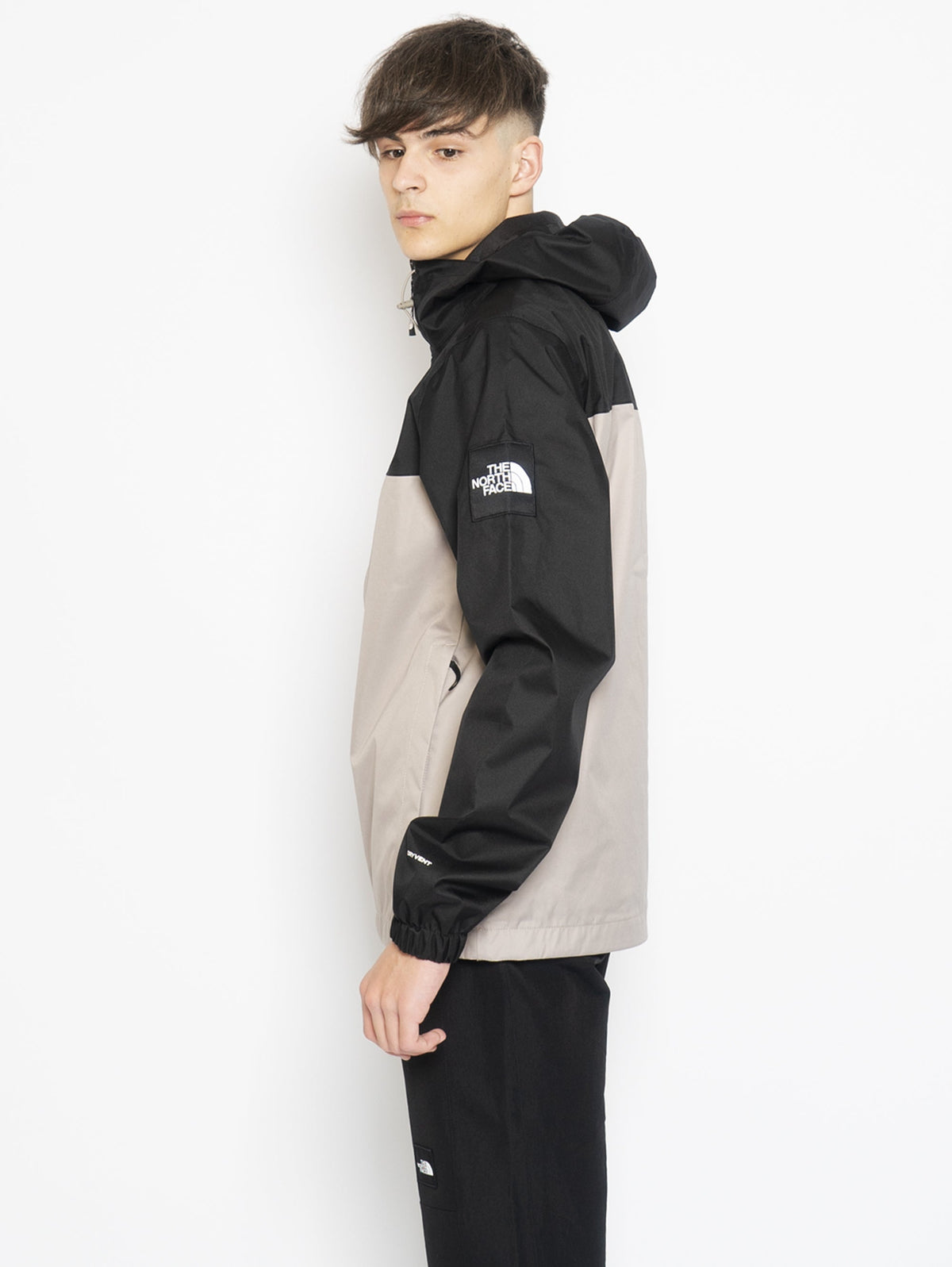 2026 New Arrival Giacca con Cappuccio Mountain Q Mineral Grey