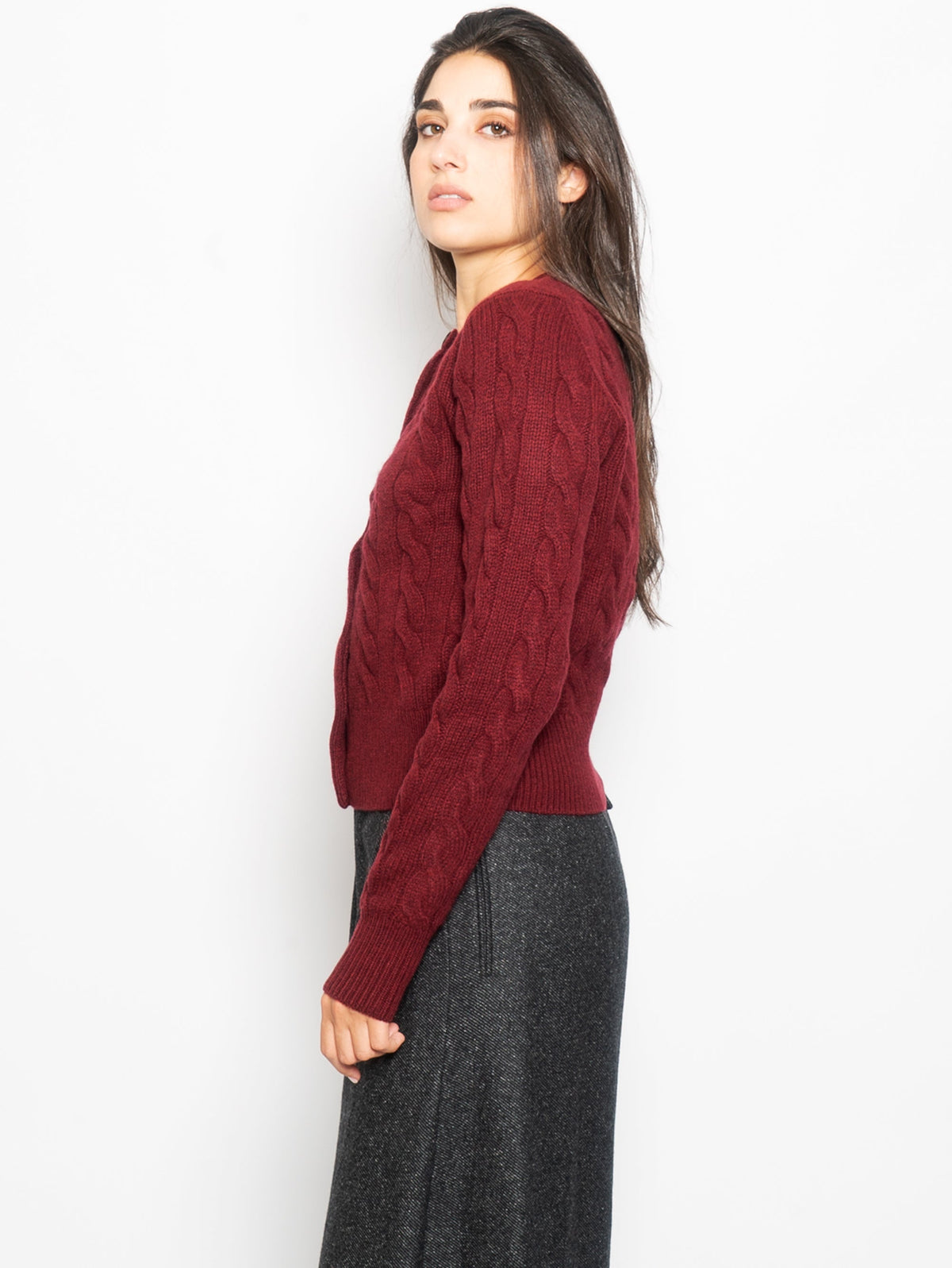 2026 New Arrival Cardigan a Trecce con Chiusura Smerlata Bordeaux