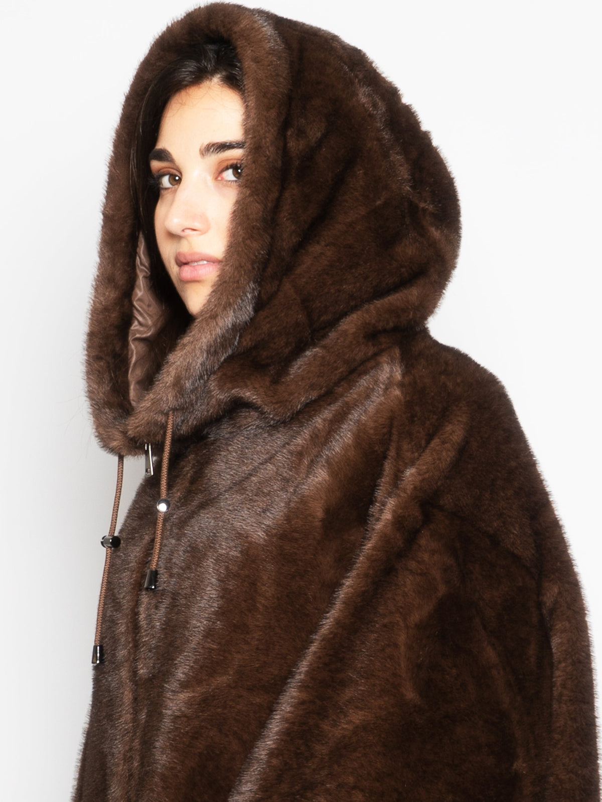 2026 New Arrival Parka con Cappuccio in Eco Pelliccia Visone