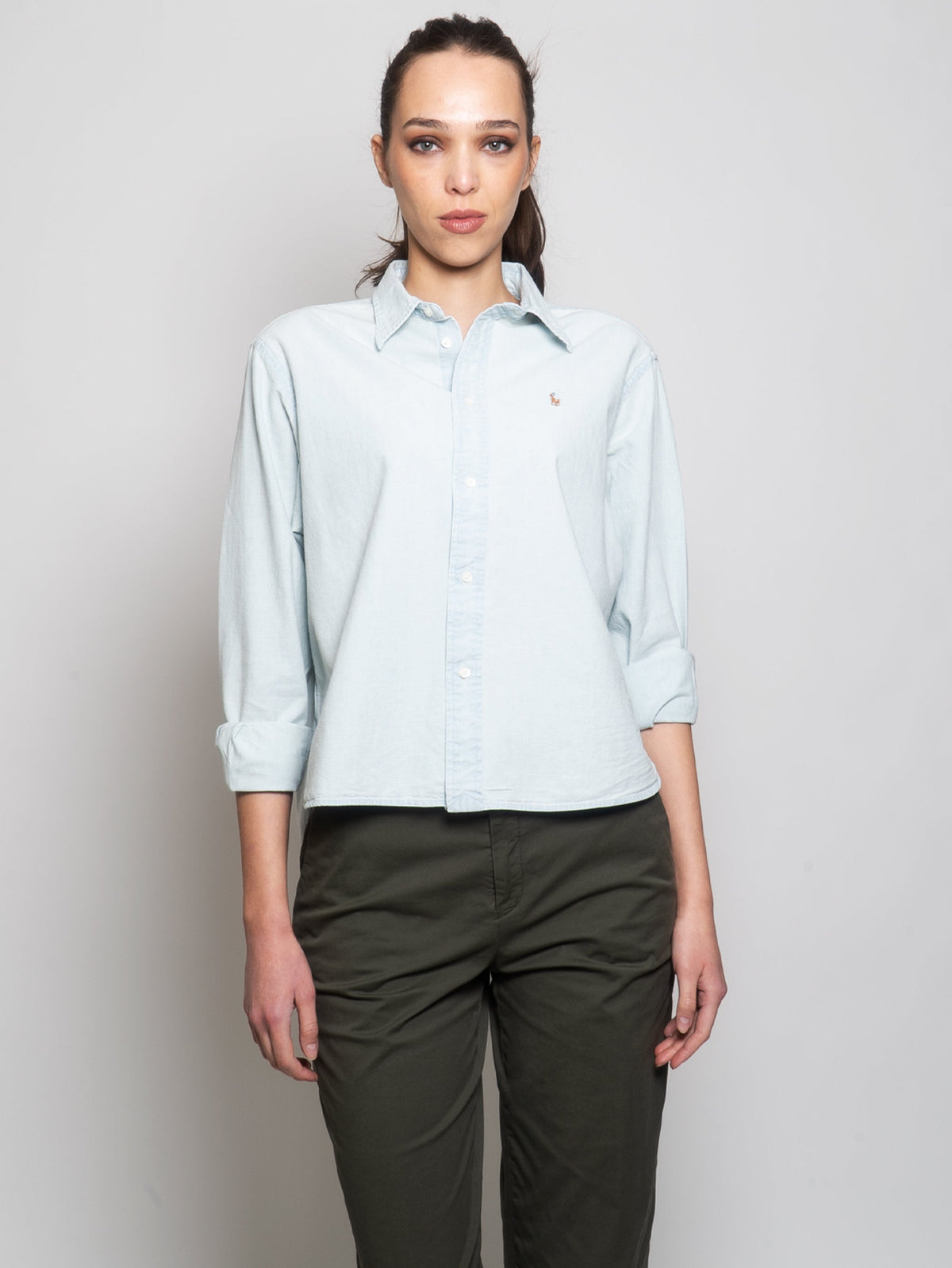 2026 New Arrival Camicia con Orlo Stondato in Chambray Celeste