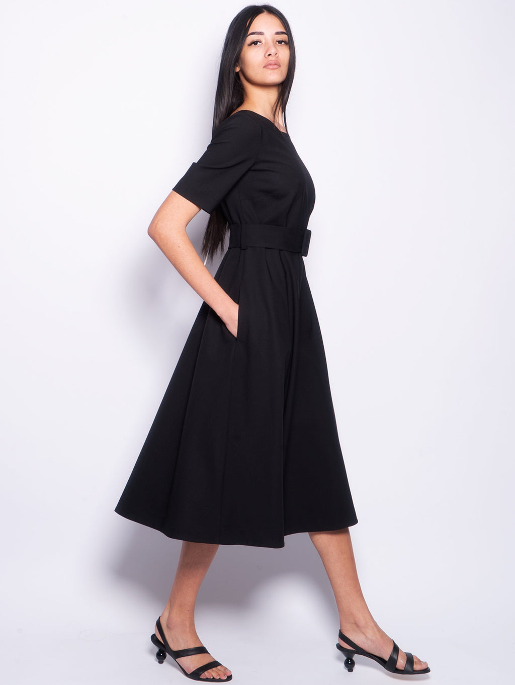 2026 New Arrival Abito in Fresco Lana con Cintura Nero