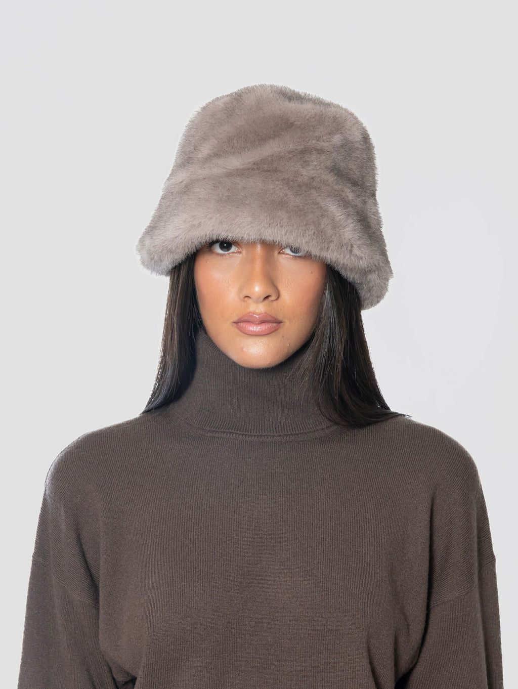 2026 New Arrival Cappello Bucket in Ecopelliccia Grigio