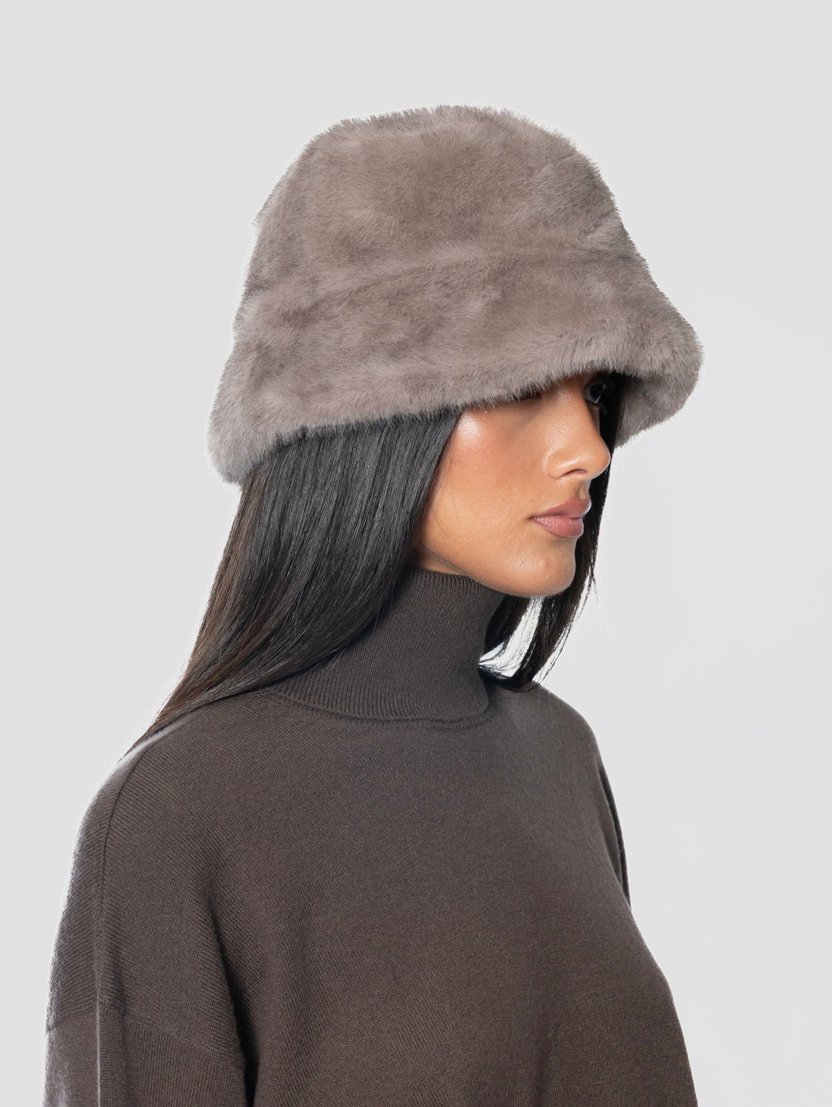 2026 New Arrival Cappello Bucket in Ecopelliccia Grigio