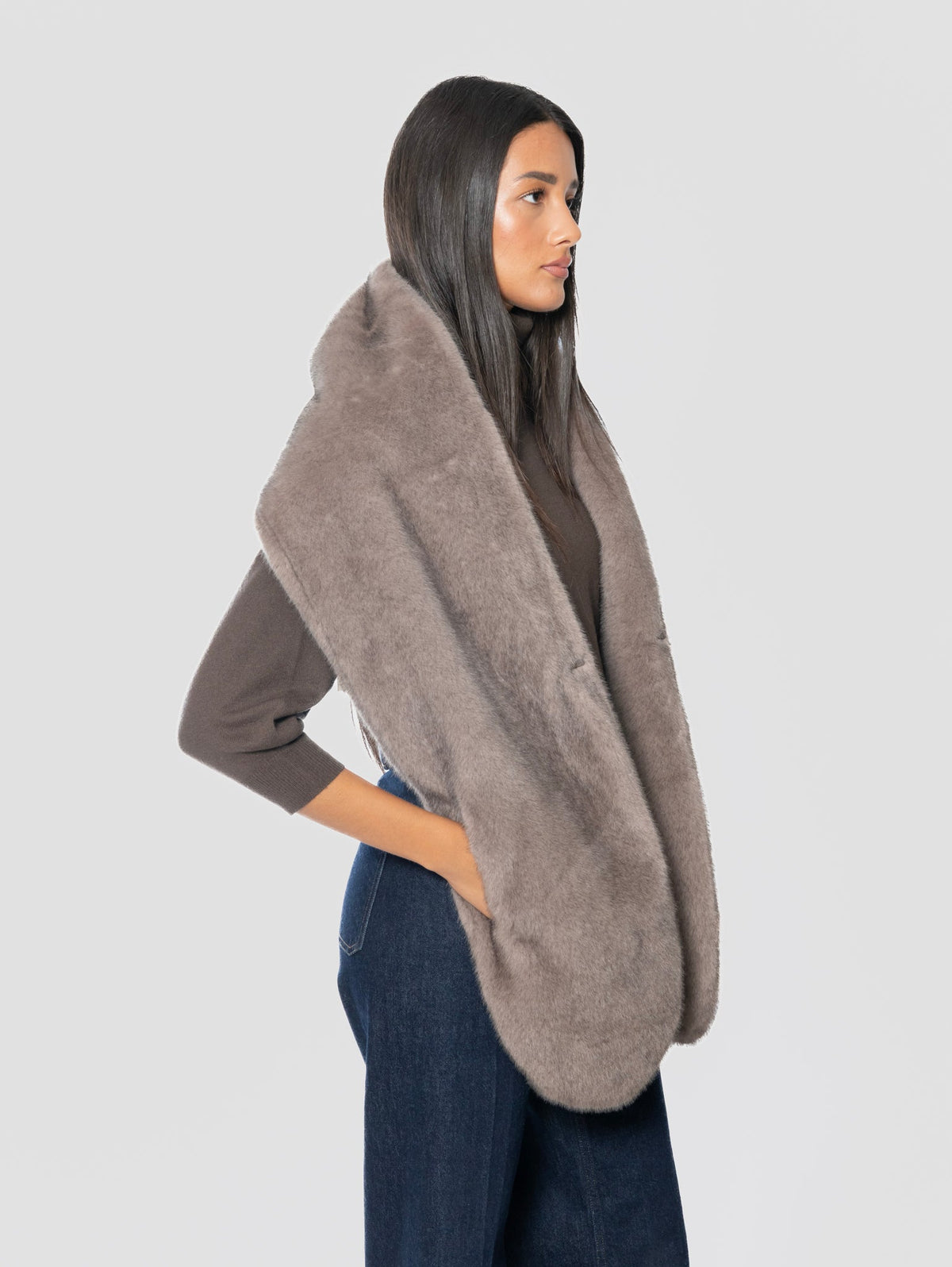 2026 New Arrival Stola in Ecopelliccia Grigia