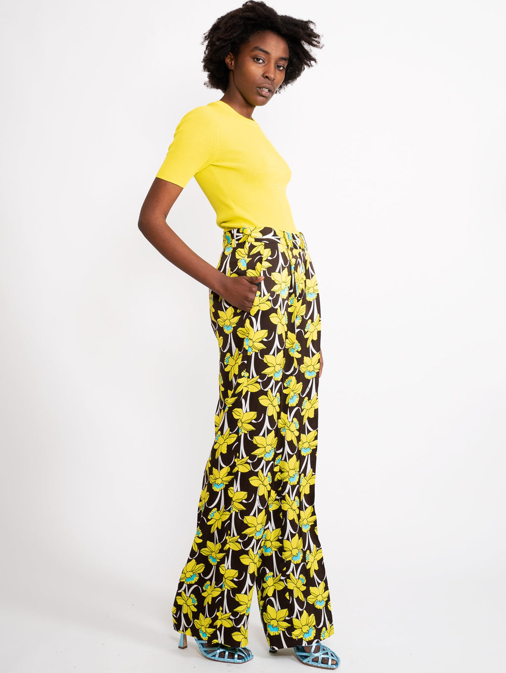 2026 New Arrival Pantaloni con Fantasia Floreale Marrone