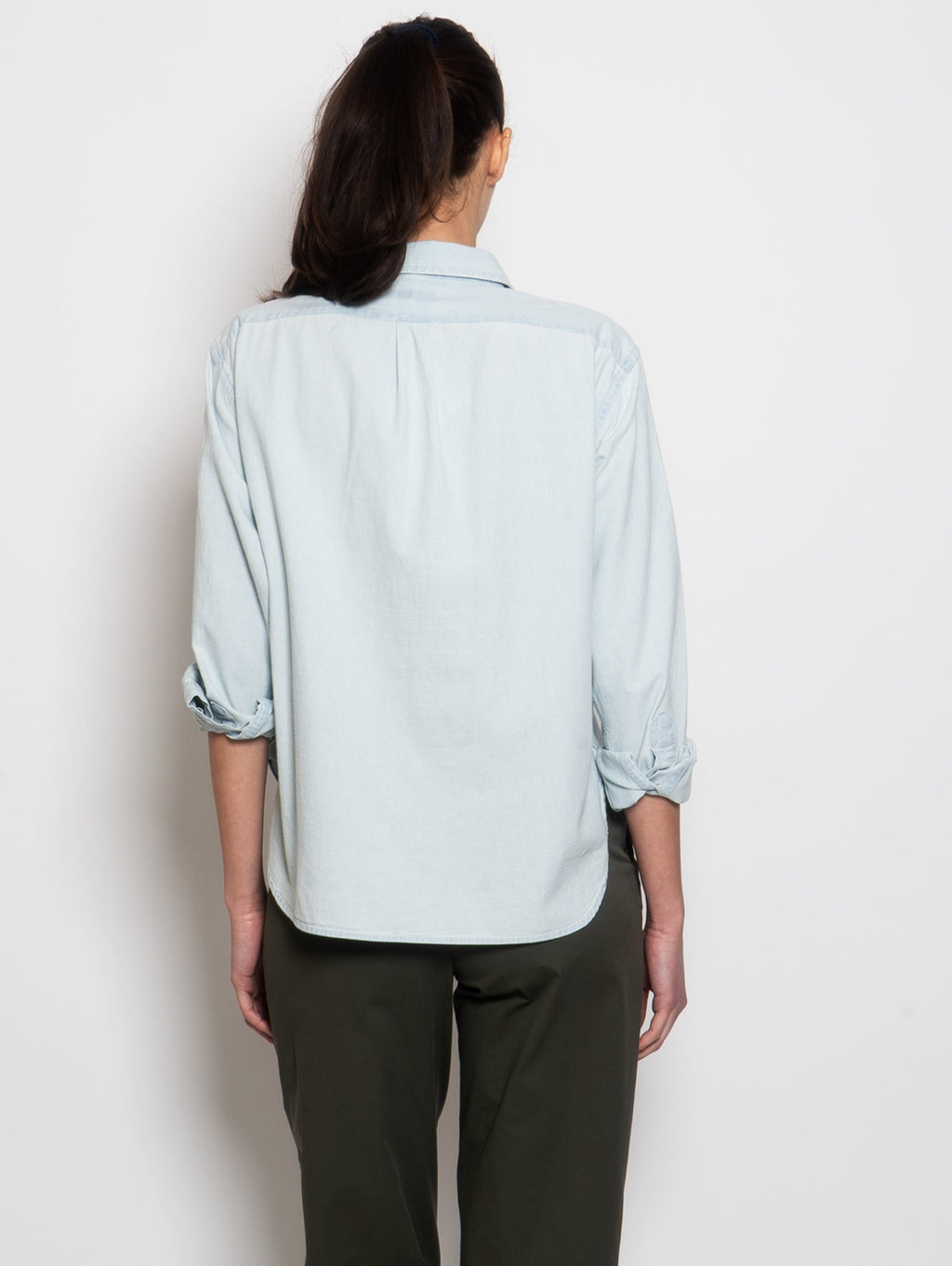 2026 New Arrival Camicia con Orlo Stondato in Chambray Celeste