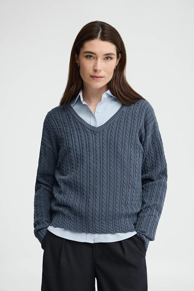 2026 New Arrival Denim-blue cable-knit jumper with V-neck and Polo Club logo