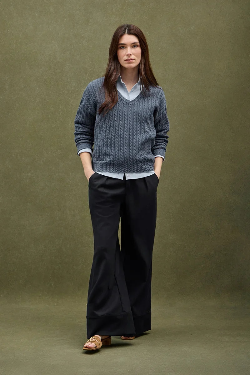 2026 New Arrival Denim-blue cable-knit jumper with V-neck and Polo Club logo