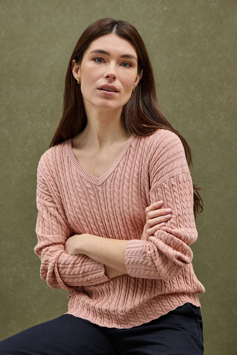2026 New Arrival Pale-pink cable-knit jumper with V-neck and Polo Club logo