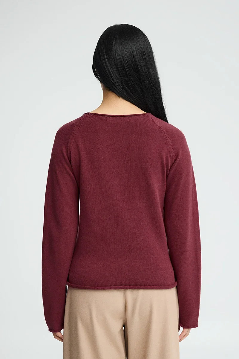 2026 New Arrival Wine jumper with slightly rolled-up details and Polo Club logo