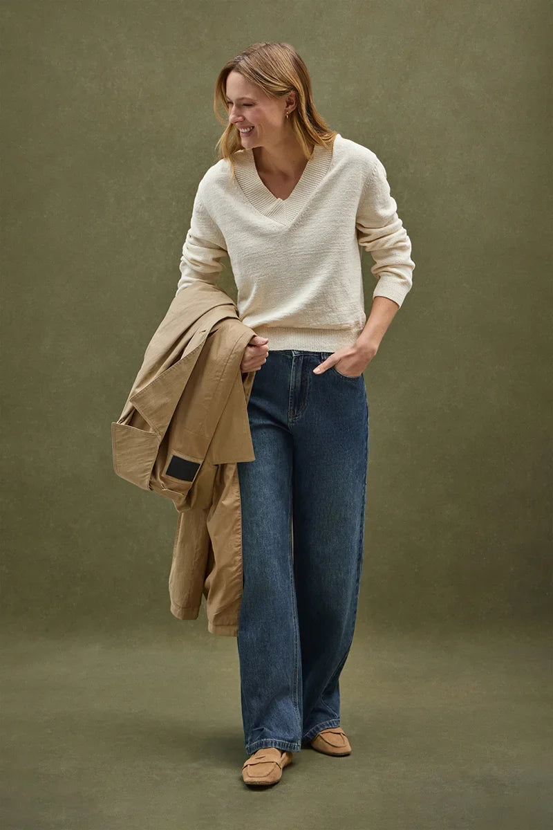 2026 New Arrival Beige rustic-knit jumper with V-neck and Polo Club logo