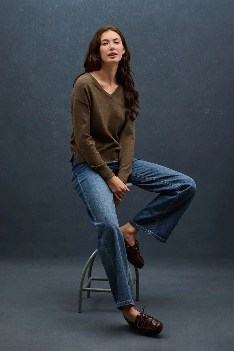 2026 New Arrival Brown wool-blend jumper with V-neck Rigby Go