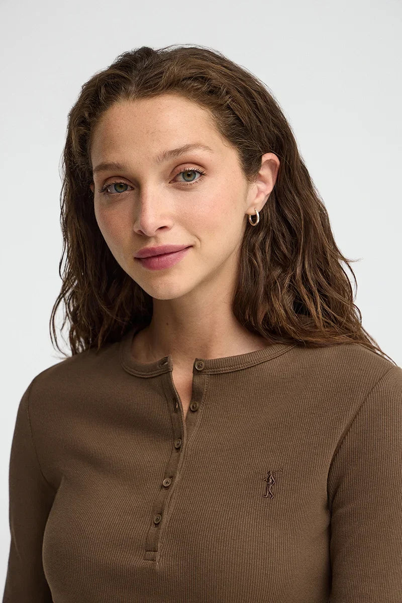 2026 New Arrival Brown ribbed Henley T-shirt with Rigby Go embroidery