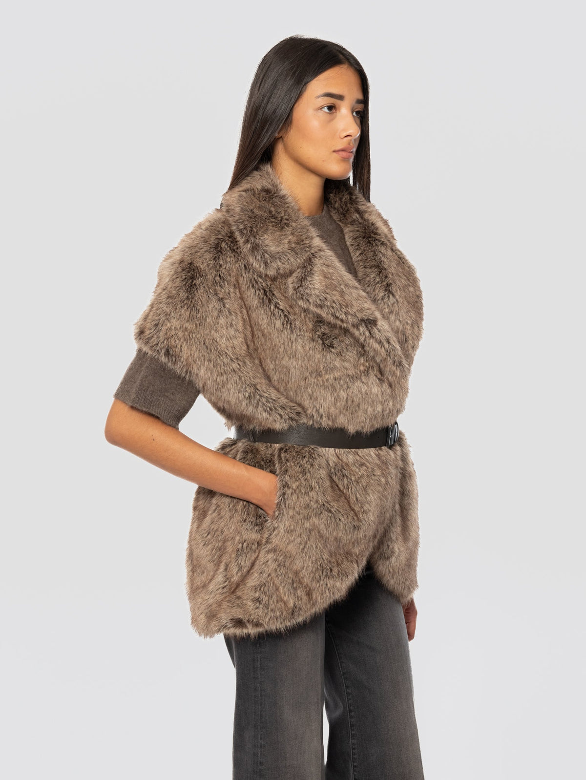 2026 New Arrival Gilet Corto in Ecopelliccia a Pelo Lungo Greige