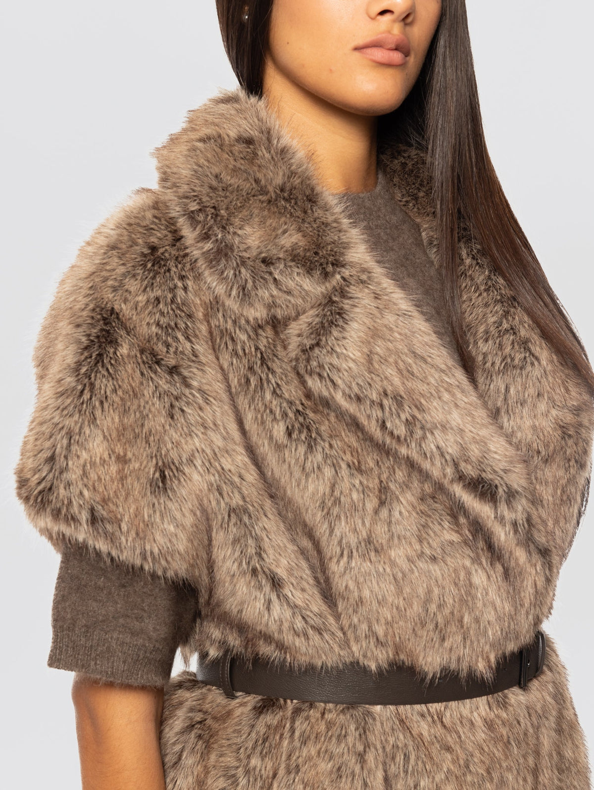 2026 New Arrival Gilet Corto in Ecopelliccia a Pelo Lungo Greige