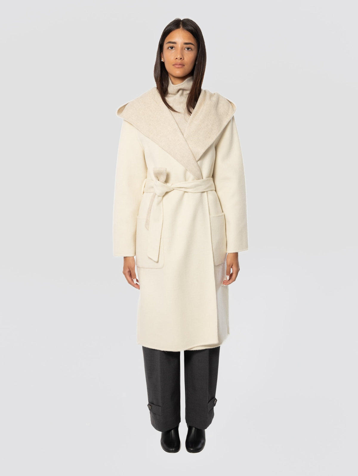 2026 New Arrival Cappotto in Double di Lana con Cappuccio Panna