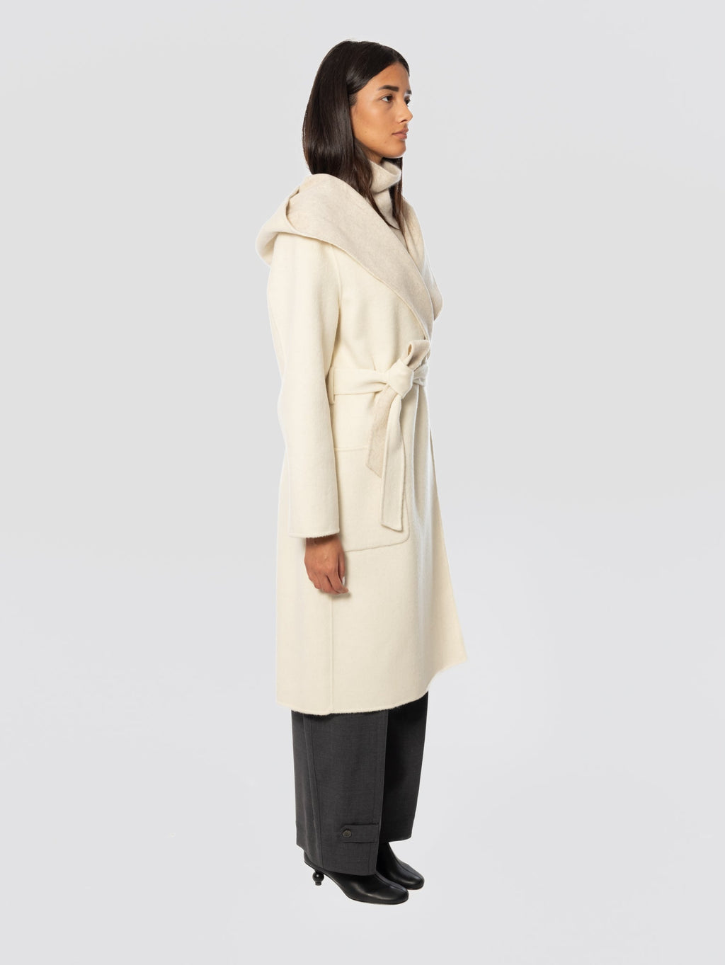 2026 New Arrival Cappotto in Double di Lana con Cappuccio Panna