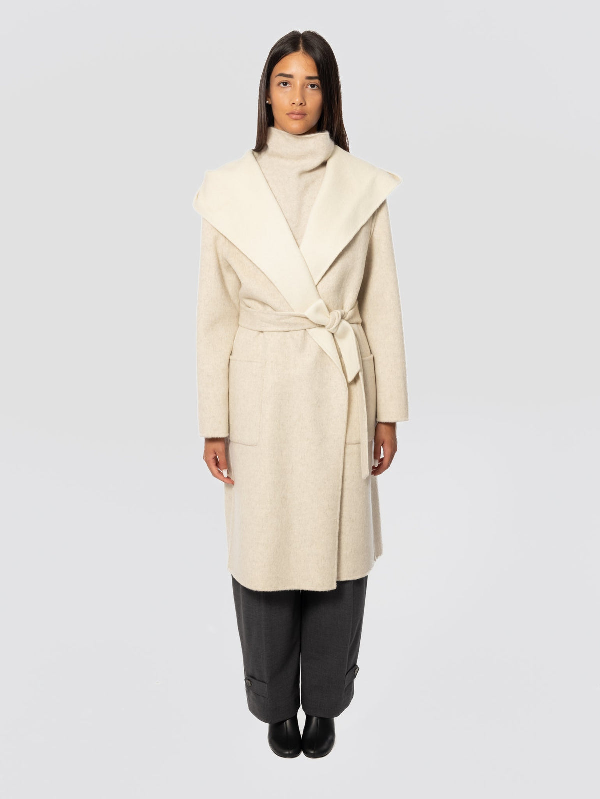 2026 New Arrival Cappotto in Double di Lana con Cappuccio Panna
