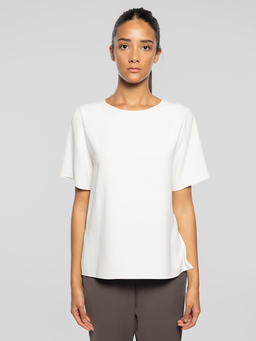 2026 New Arrival Blusa Girocollo con Maniche Corte Panna