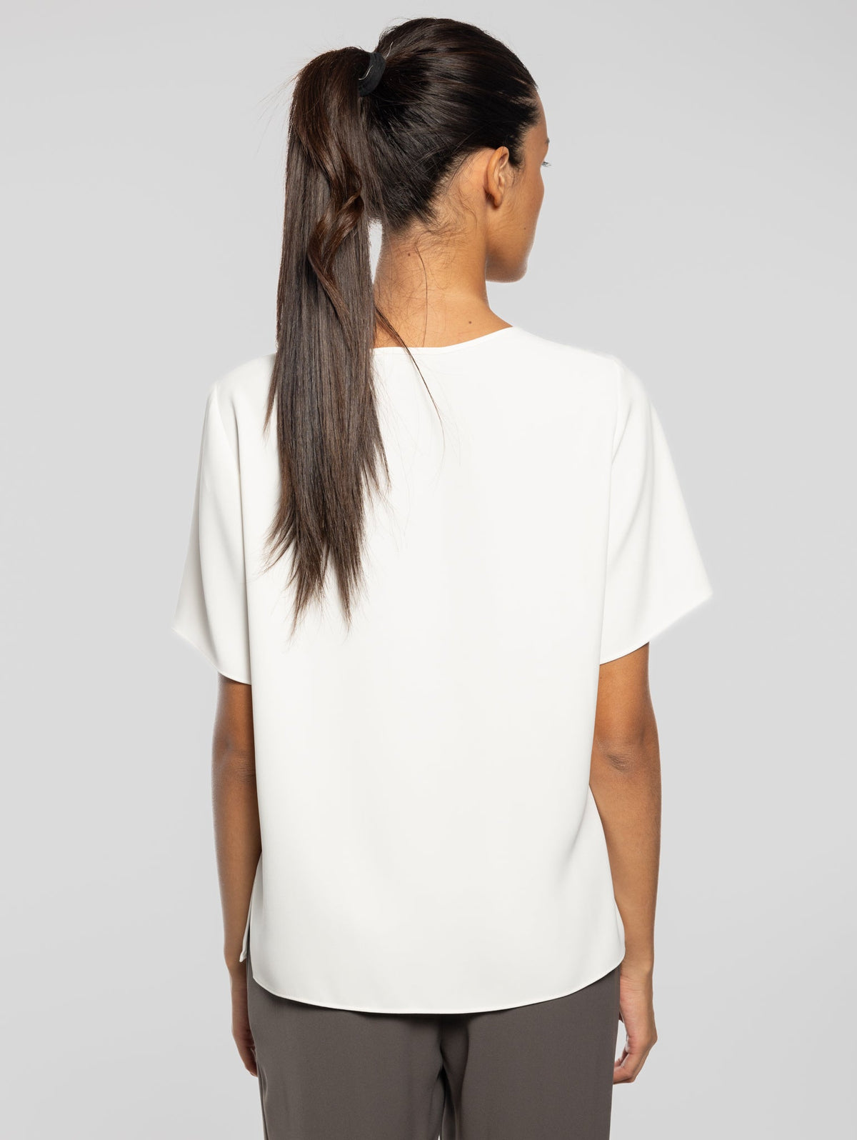 2026 New Arrival Blusa Girocollo con Maniche Corte Panna