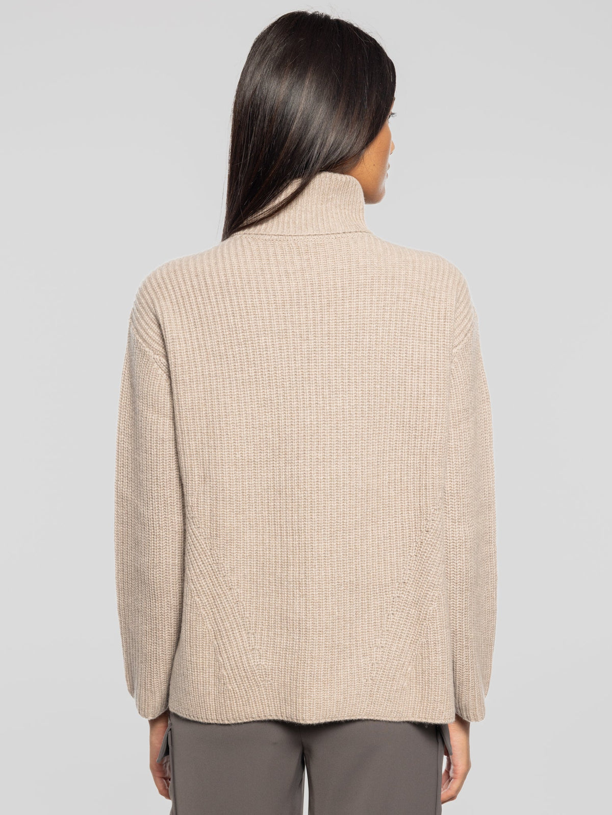 2026 New Arrival Maglia Collo Alto in Cashmere Beige