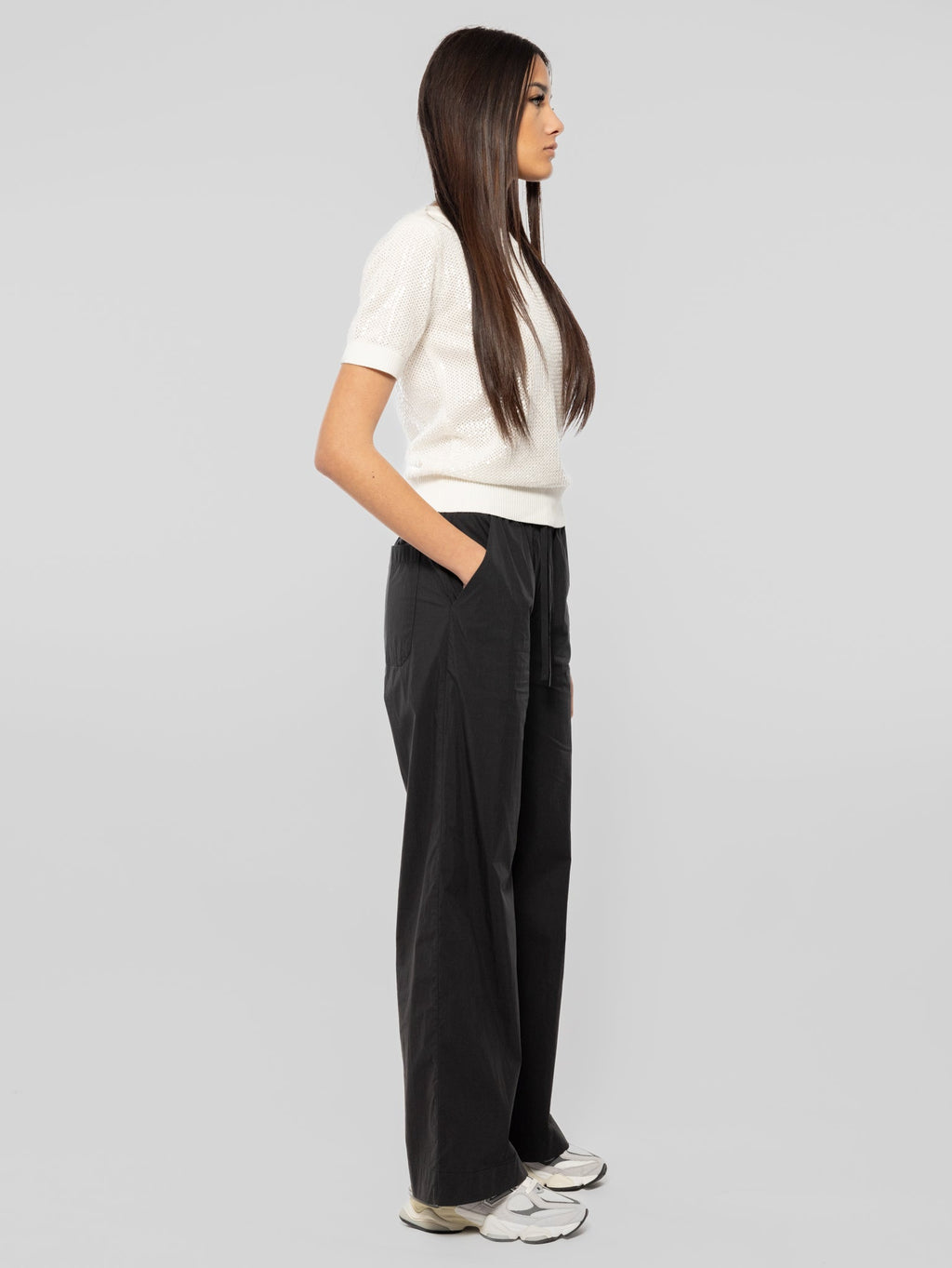 2026 New Arrival Pantaloni con Gamba Ampia in Tessuto Leggero Nero