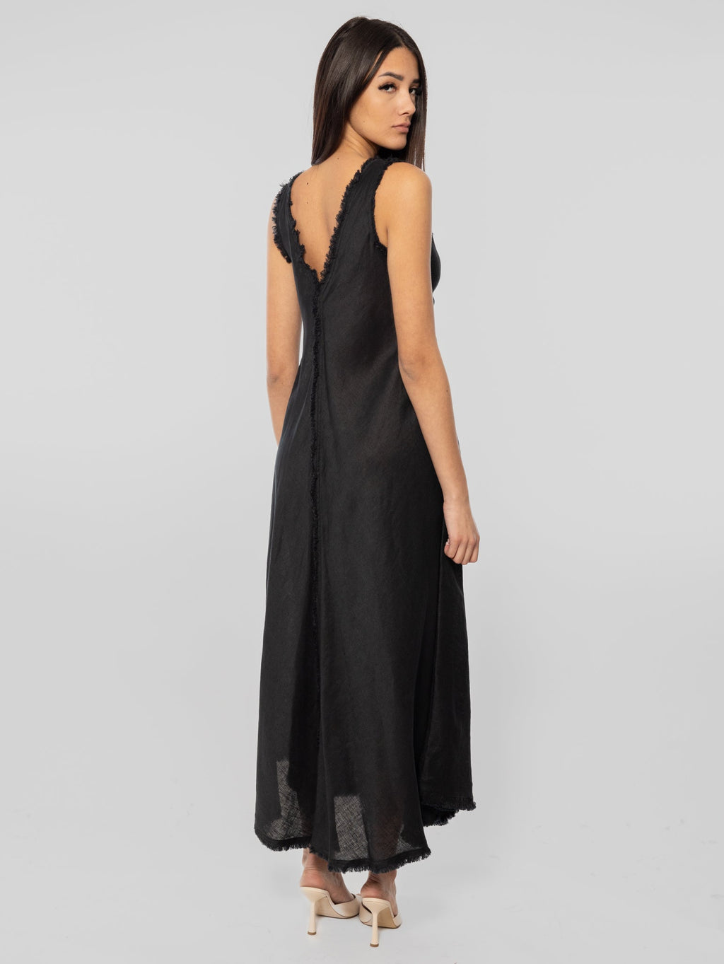 2026 New Arrival Abito in Lino con Scollo a V Nero
