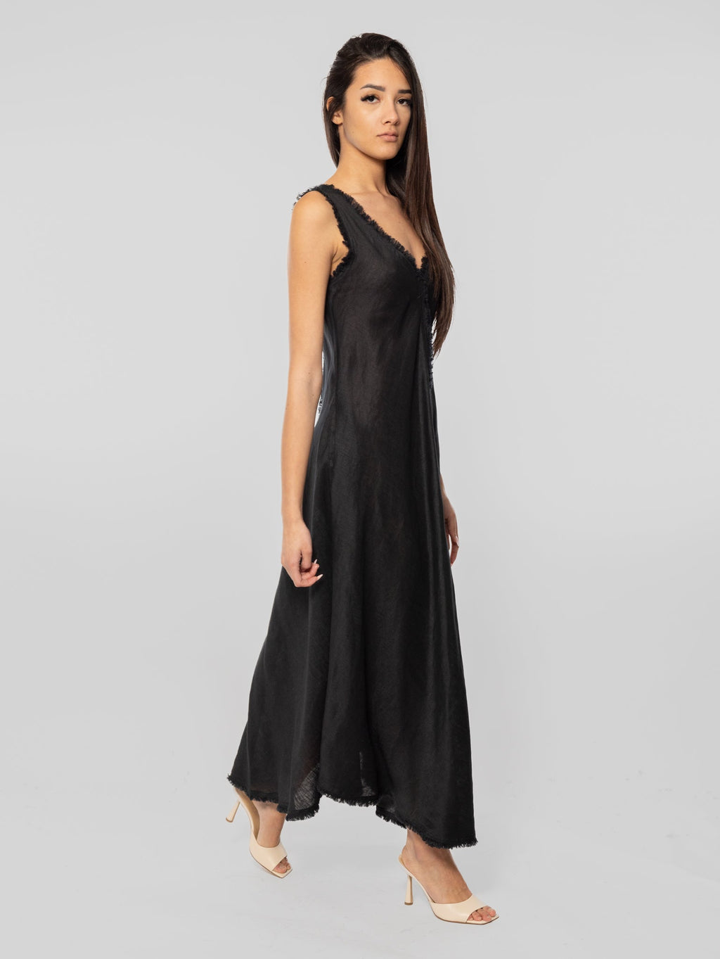 2026 New Arrival Abito in Lino con Scollo a V Nero