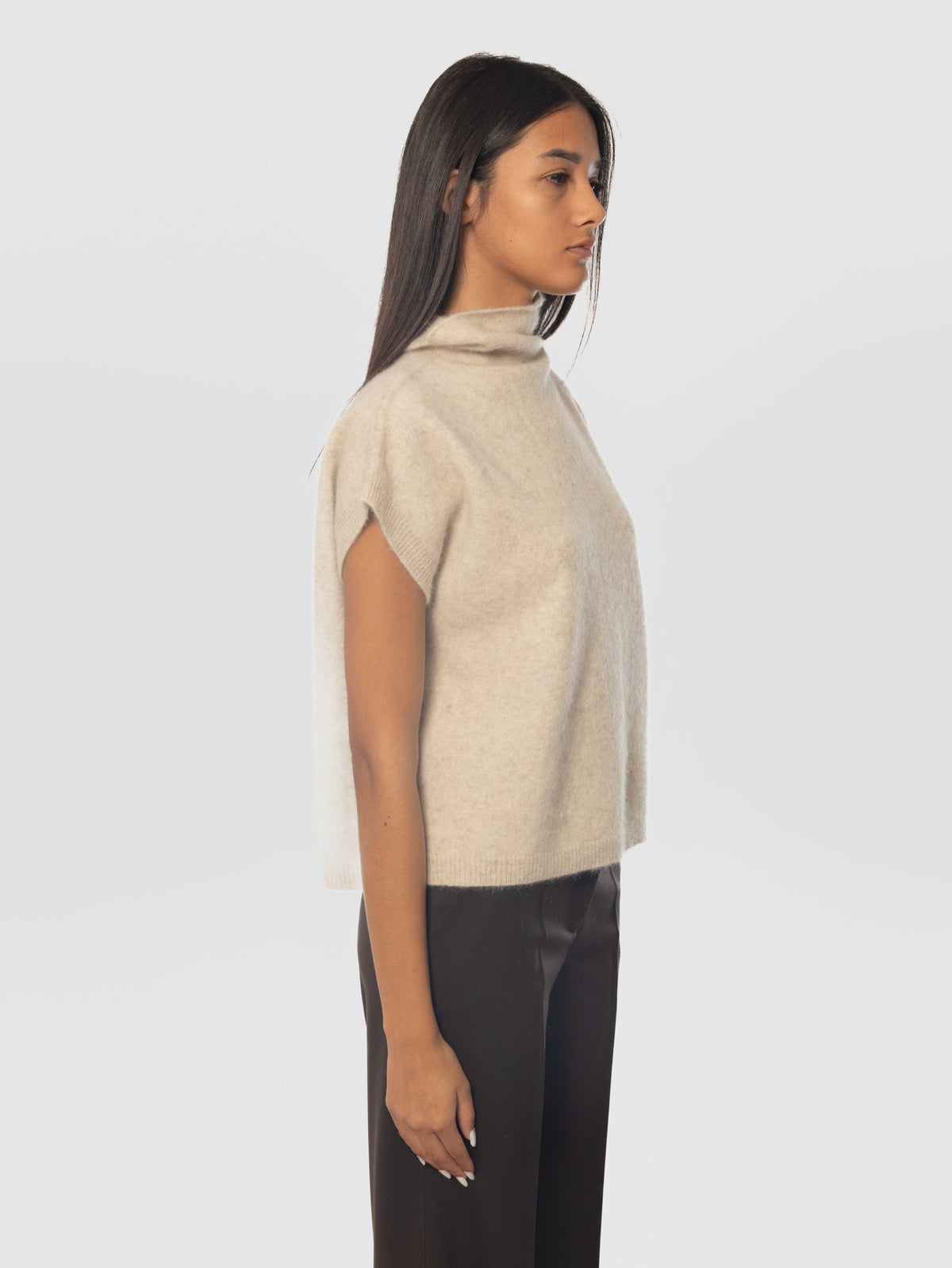 2026 New Arrival Maglia in Racoon con Collo Alto Burro