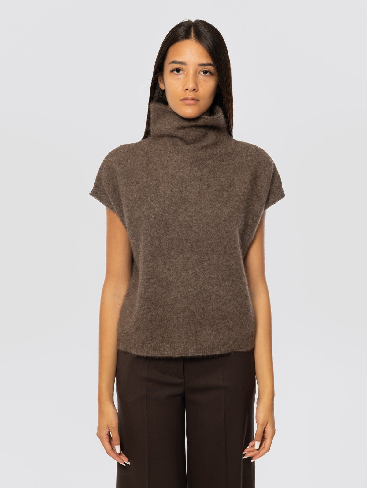 2026 New Arrival Maglia in Racoon con Collo Alto Castagna