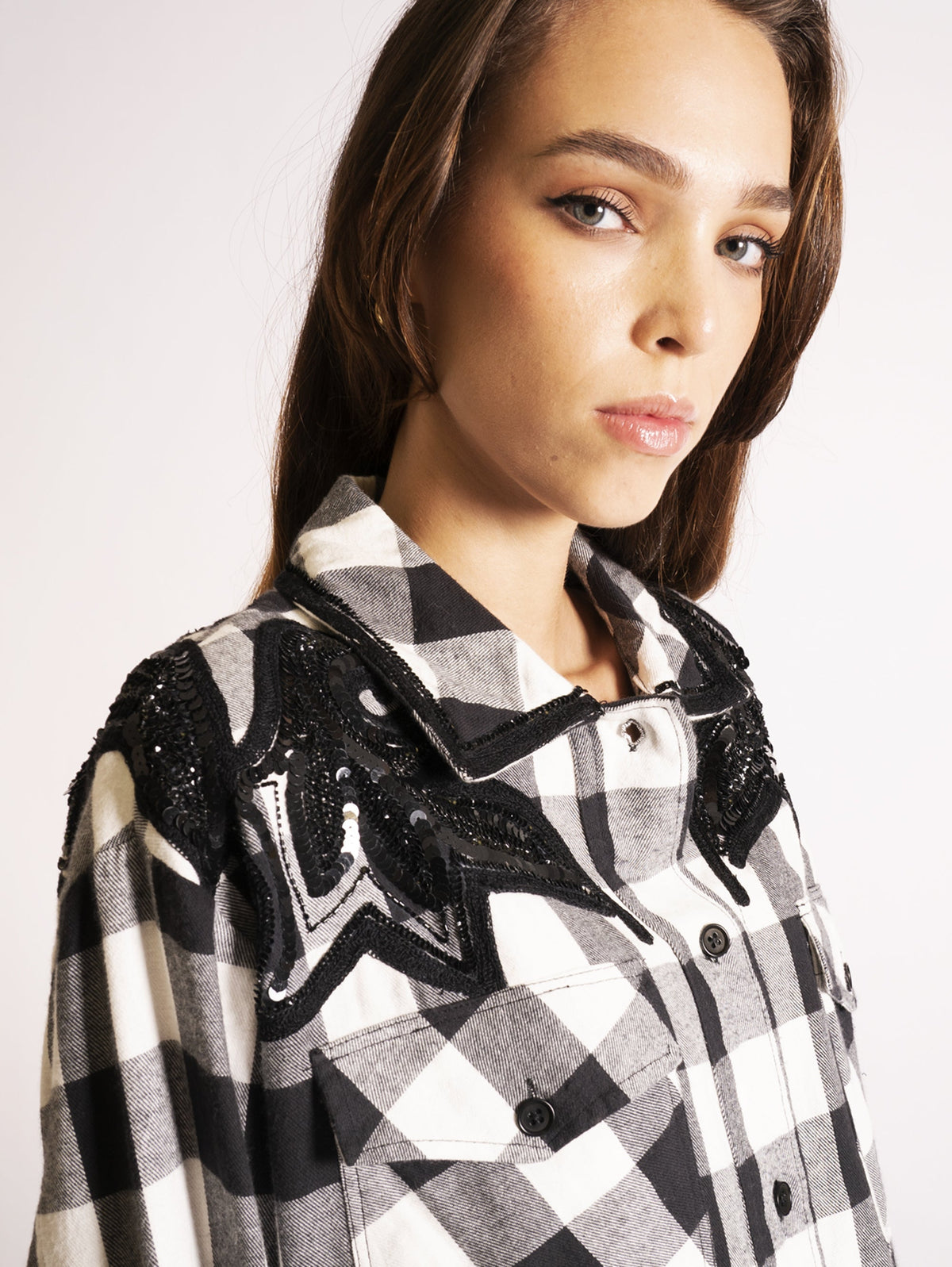 2026 New Arrival Overshirt con Ricami Bianco/Nero