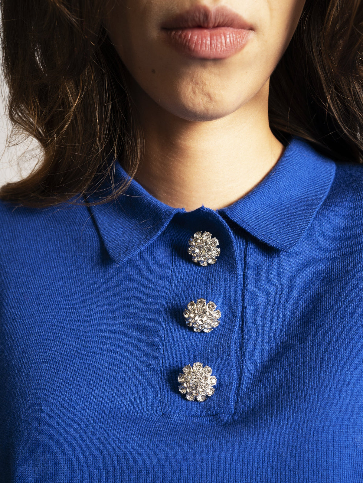 2026 New Arrival Maglia con Bottoni Gioiello Klein Blue