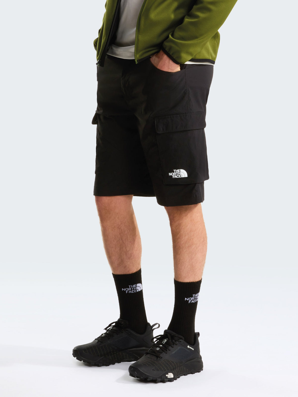 Shorts Cargo con Tasche a Toppa Nero