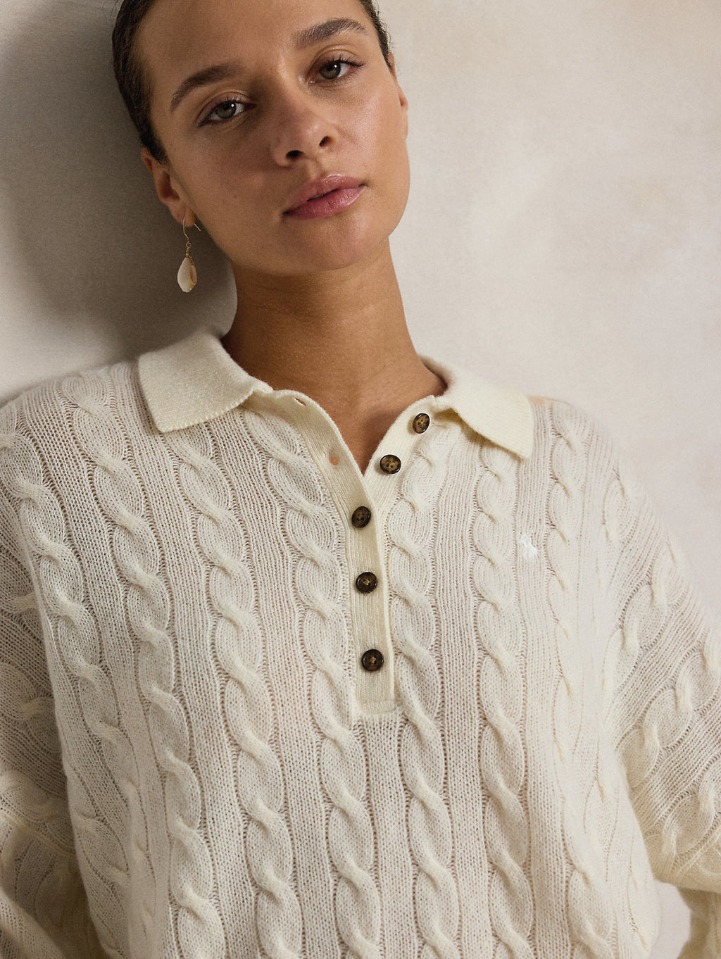 2026 New Arrival Maglia in Lana a Trecce con collo Polo Crema