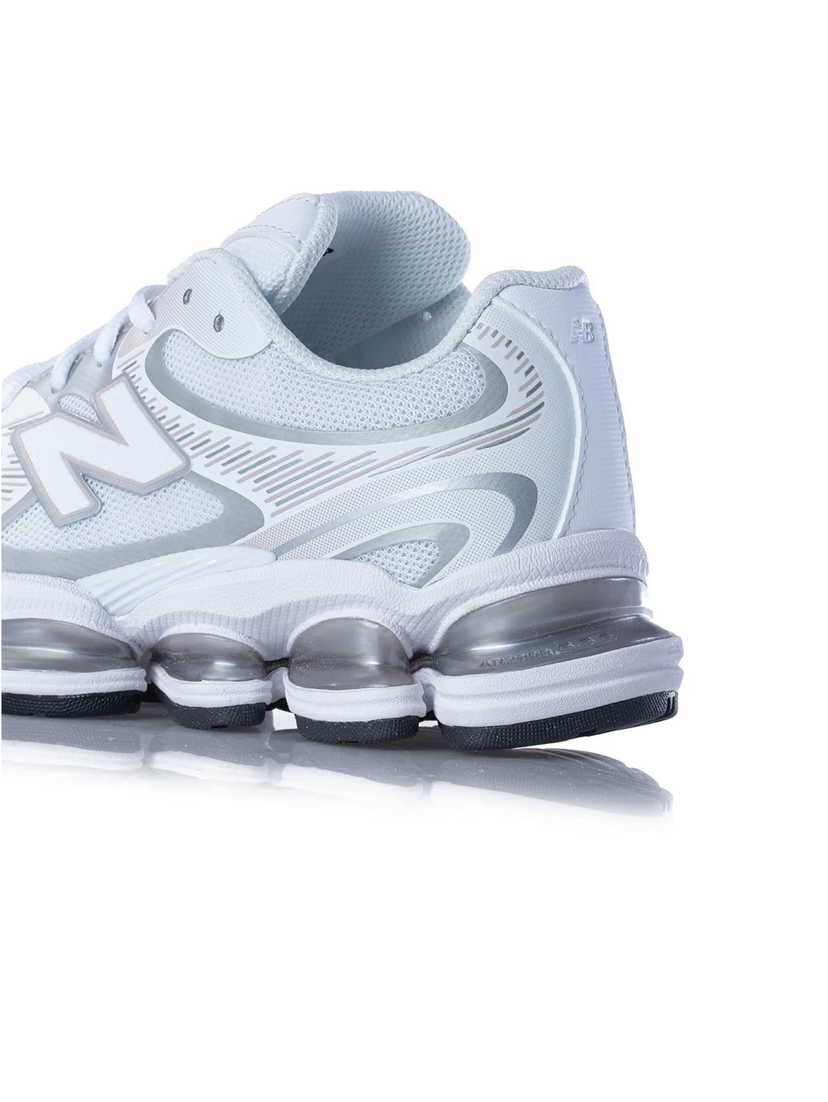 2026 New Arrival Sneakers 2000 con Abzorb da donna Argento/Bianco