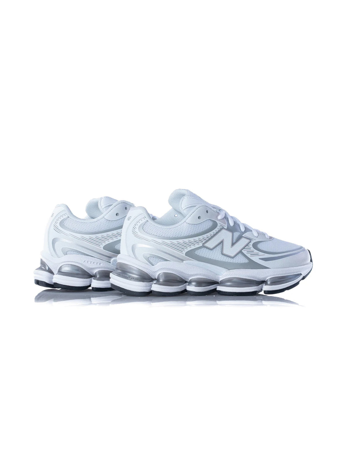 2026 New Arrival Sneakers 2000 con Abzorb da donna Argento/Bianco