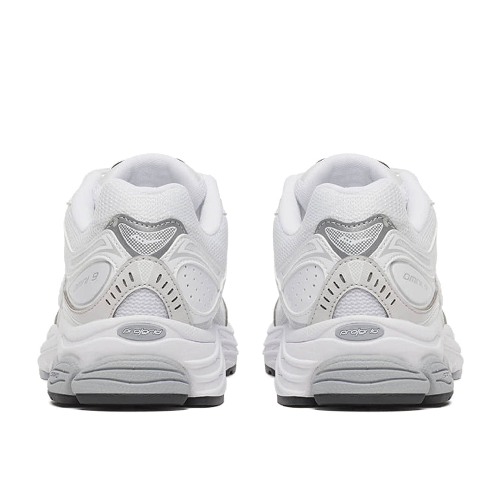 2026 New Arrival Saucony ProGrid Omni 9 'Distract White'
